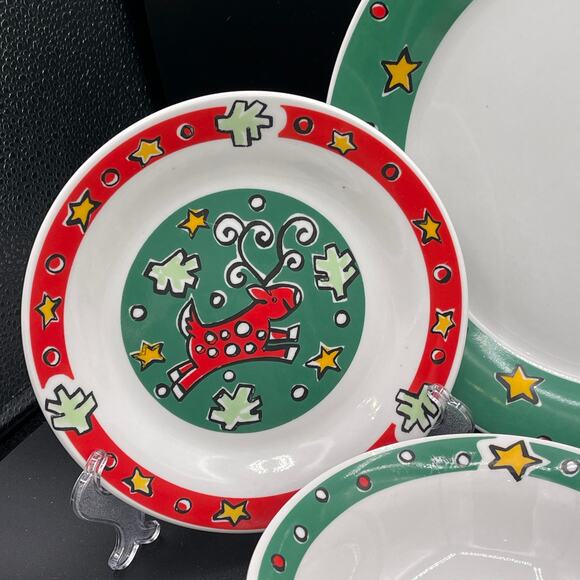Gibson CHRISTMAS TREASURES 20pc Dinnerware Set OPEN BOX Service for 4 - Picture 8 of 10